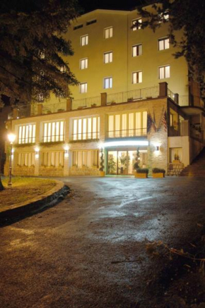 Отель Hotel Miravalle 2000, Лиццано-Ин-Бельведере